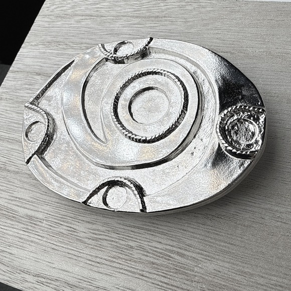 Vintage Belt Buckle Brooch Brutalist Abstract Modernist Silver Tone Oval Pin - Picture 8 of 9